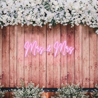 Mrs & Mrs