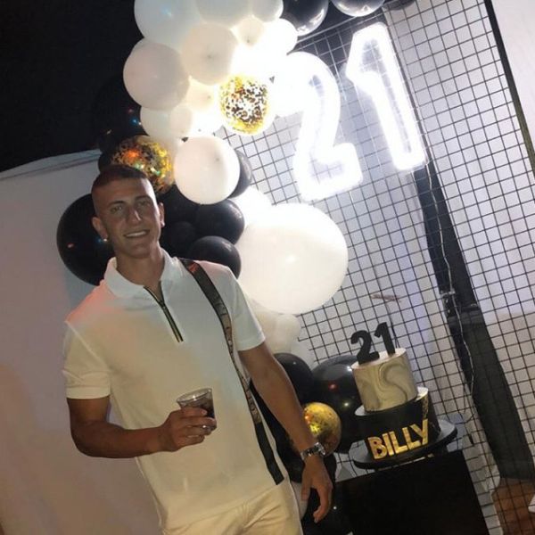 Custom Neon's brilliant 21 neon light IRL