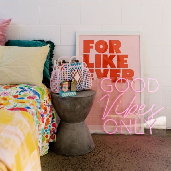 Insegna Al Neon Good Vibes In Vetro Fatto A Mano 48x15cm - Decorazione Murale Per Casa, Bar, Camere