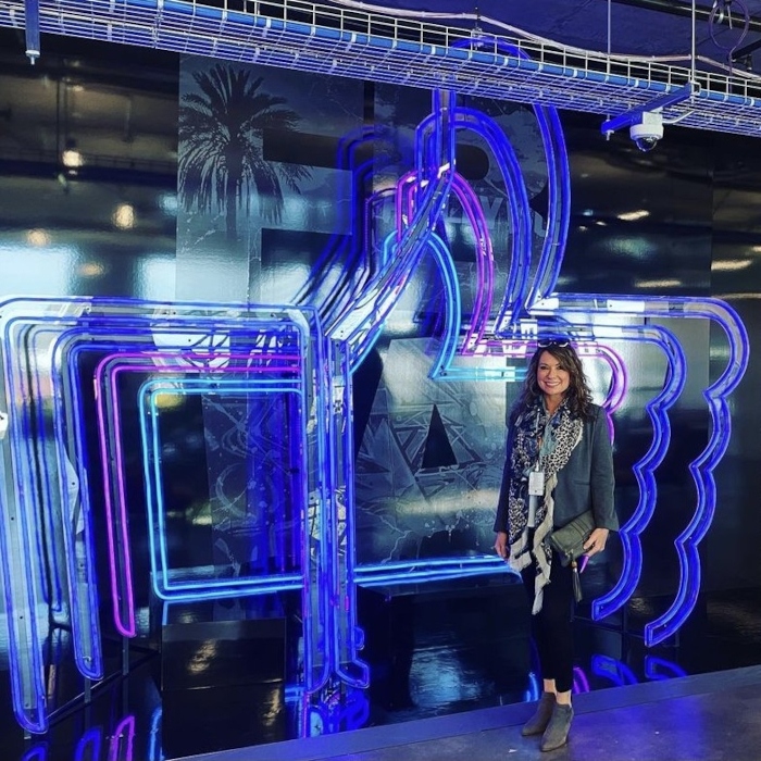 Large Los Angeles selfie wall installation by Custom Neon® @facebookapp