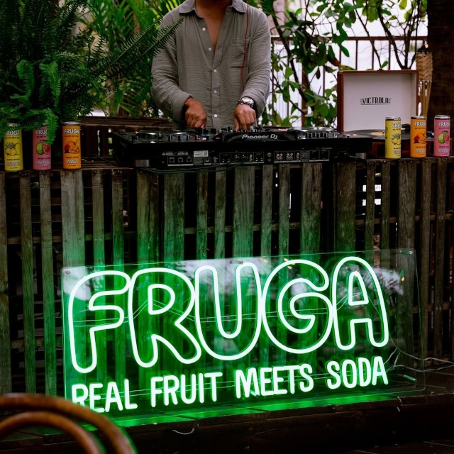 Green event sign by Custom Neon® @drinkfruga