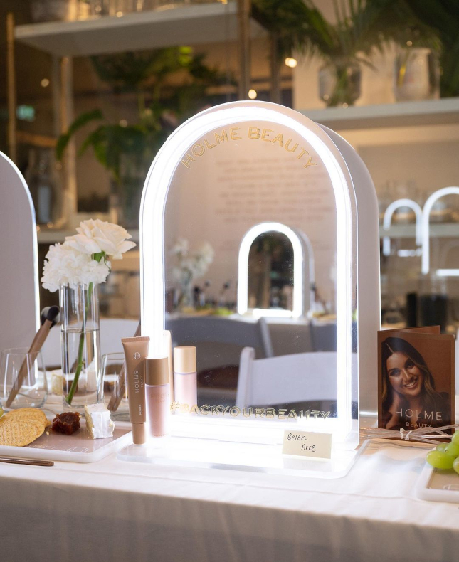 Custom Neon&reg; mirrors at makeup class @holmebeauty @hilaryholmesmakeup