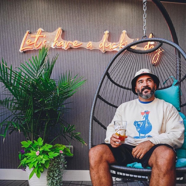 Outdoor Custom Neon® restaurant quote sign @theblueducknl