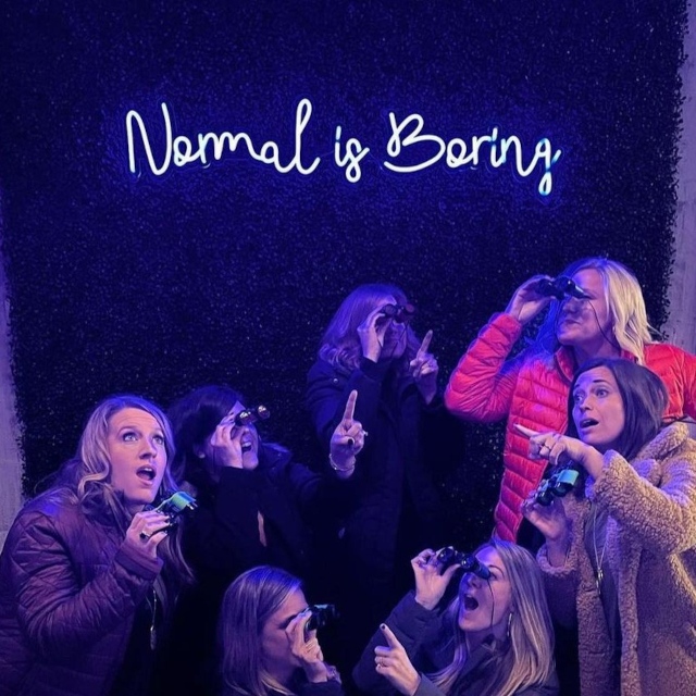 Custom Neon® restaurant quote sign @theoakmontindy