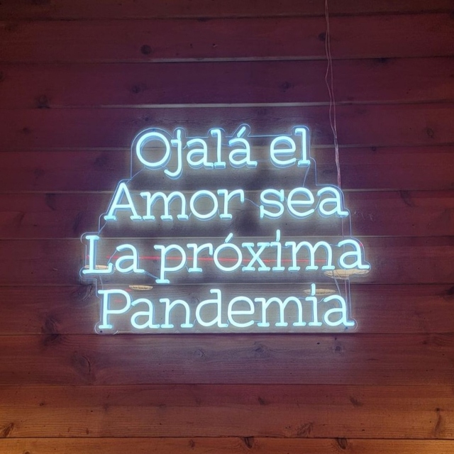 Spanish Custom Neon® restaurant quote sign @palcamporestaurant
