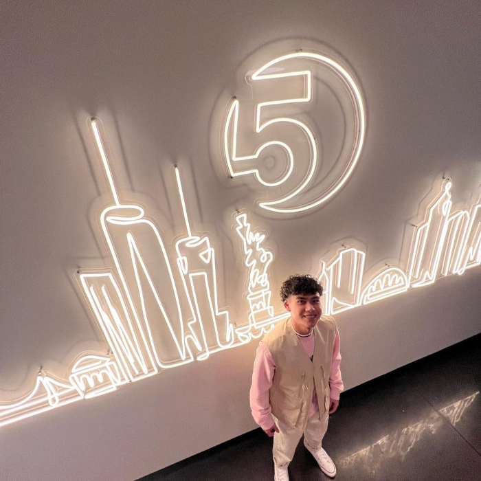 Warm white Custom Neon® wall art @knoparchitects