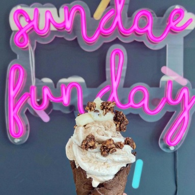 Custom Neon® pink ice cream store sign @sundaefundayct